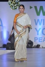  at Global peac fashion show by Neeta Lulla at Welingkar Institute in Mumbai on 26th Nov 2012 (162).JPG